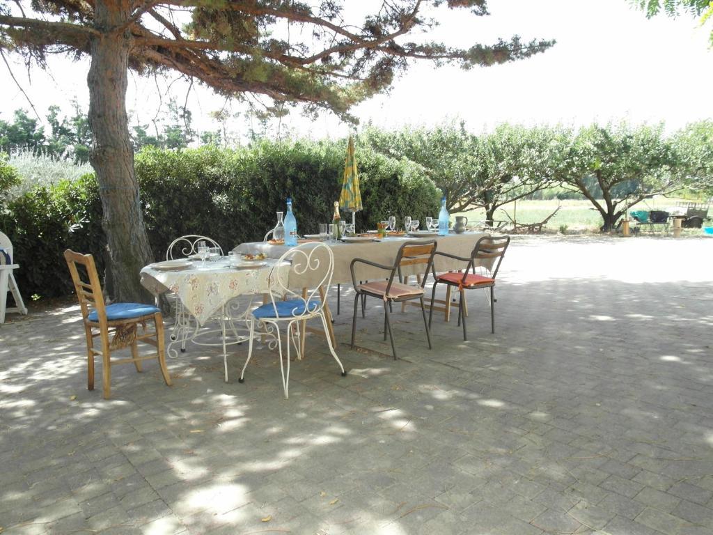 Mas Moineau Bed & Breakfast Mezoargues Luaran gambar