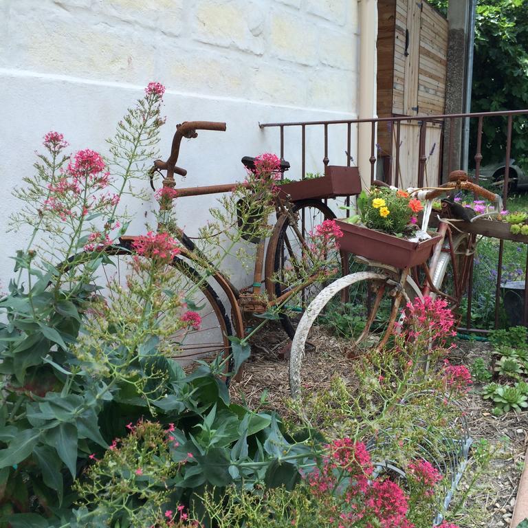 Mas Moineau Bed & Breakfast Mezoargues Luaran gambar